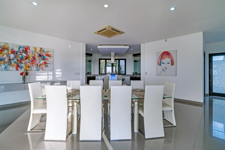 Food & Drinks, Villa Ocean's Height, Badung