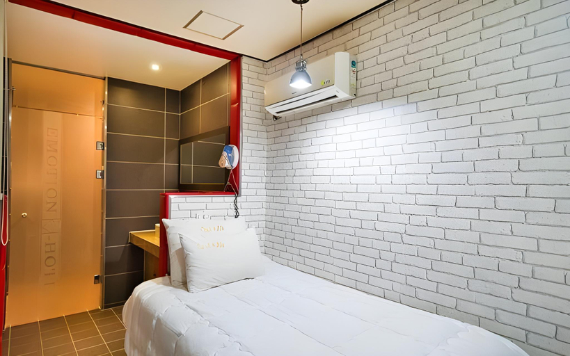 Bedroom 2, Gunsan Chakan Hotel, Gunsan