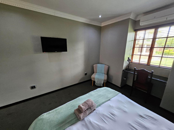 Bedroom 2, Pietersburg Club, Capricorn