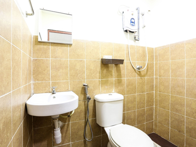 Bathroom 3, Hotel O Shalimar, Kuala Lumpur