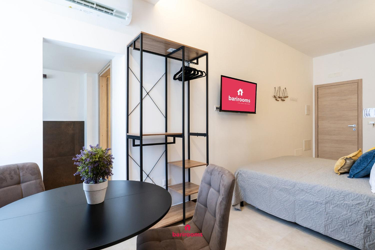 Bedroom 2, Barirooms - Urban 163, Bari