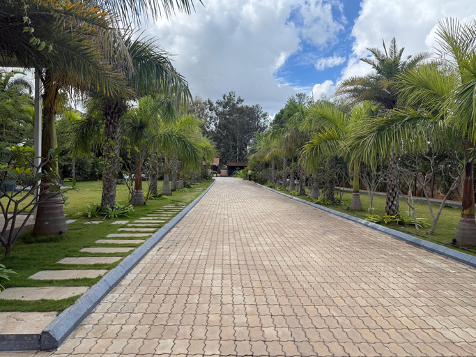 Property entrance 4, Whispering Acres Whitefield Farm Estate, Bangalore Rural