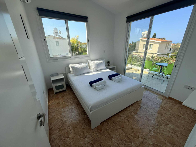 Bedroom 3, Villa Coralia Gardens 1km From Coral Bay Beach