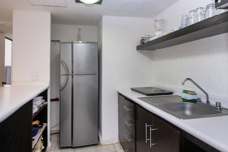 Others 5, State of the Art beach front Condo, Benito Juárez