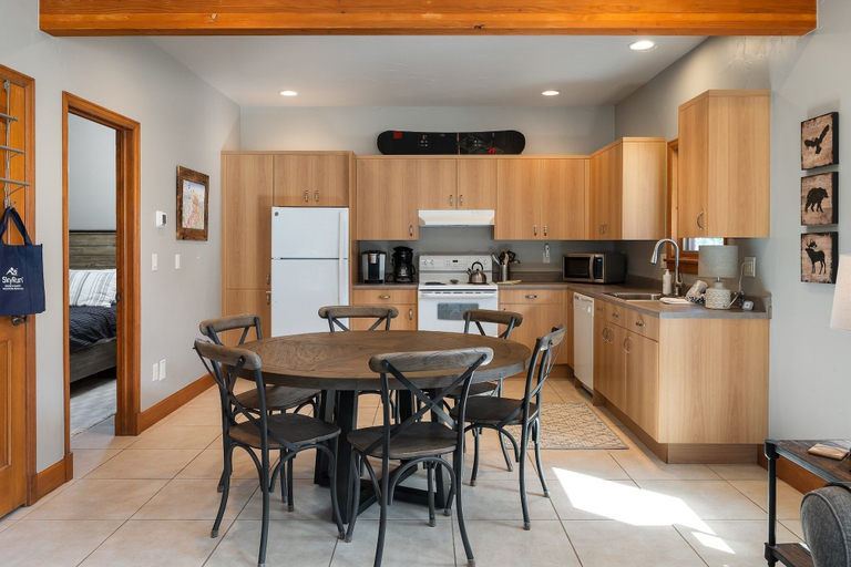 Private kitchen 2, Ski Inn Condo 1 Bedroom Condo, Grand