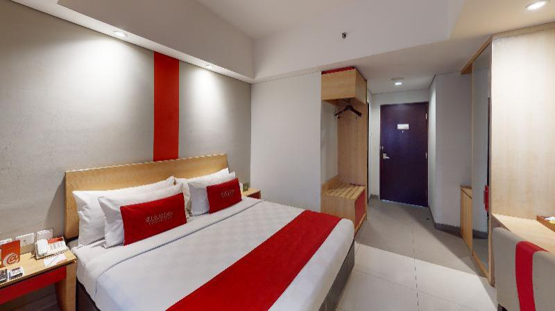 bedroom 13