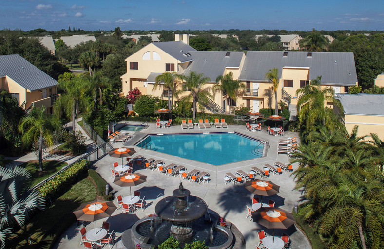 Pool, Boynton Beach Townhomes, Palm Beach
