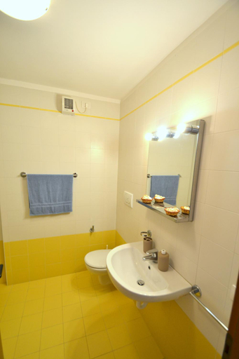 Bathroom 3, Peaceful apartment on the coast of Bibione, Venezia