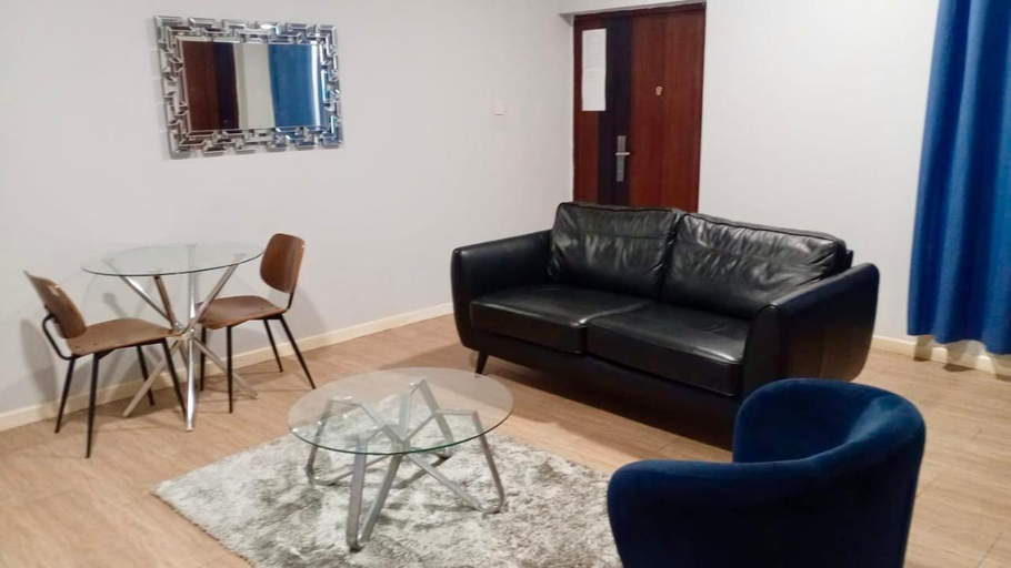 Others 3, Sanctuary House, Tema