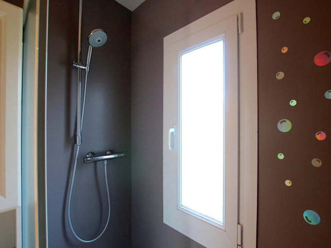 Bathroom 3, Charming Chalet in Transinne, Luxembourg