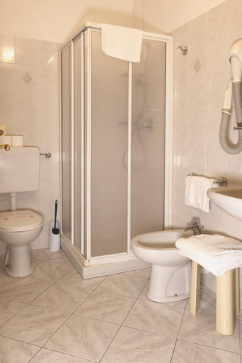 Others 3, Albergo Ristorante Roma, Imperia