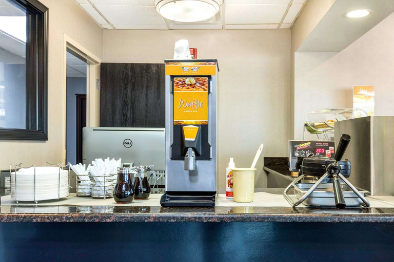 Food & Drinks 5, Quality Inn Airport I-240, Shelby