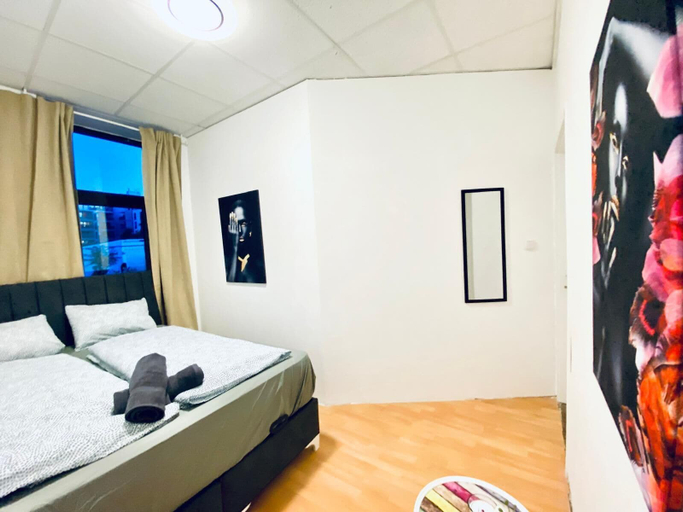 View from room, Cozy 3 Bedroom Apartment in Quiet Area, Wien
