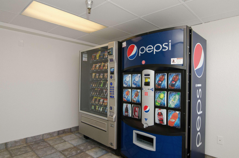 Food & Drinks 5, Motel 6 Twentynine Palms, San Bernardino