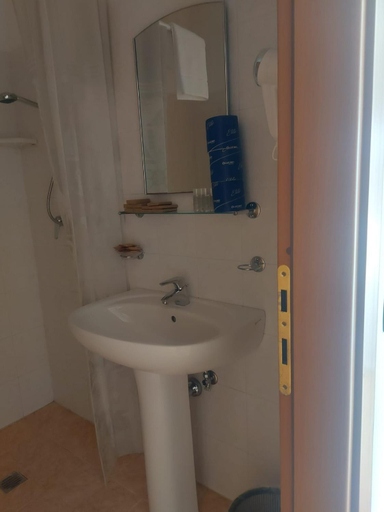 Bathroom 2, Hotel Holiday Garni - Pet Friendly, Teramo