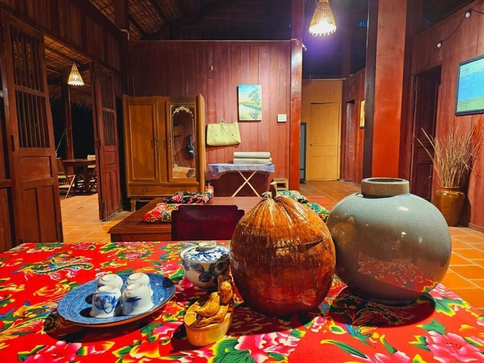 Interior detail, Ba Danh Homestay, Bến Tre