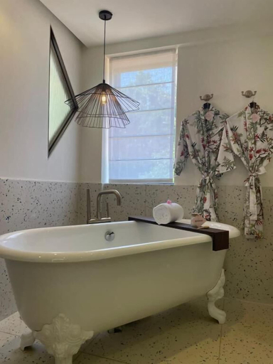 Bathroom 4, The Postcard on the Arabian Sea, Udupi