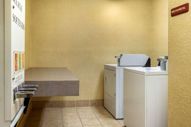Bathroom 5, Sleep Inn & Suites Airport, Milwaukee