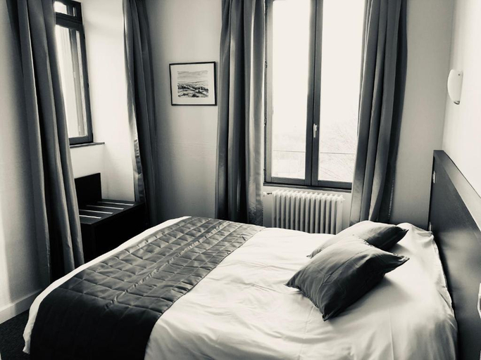 Bedroom 2, Logis Hotel Au Vieux Morvan, Nièvre