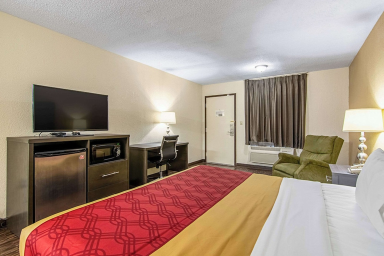 Bedroom 2, Econo Lodge Inn & Suites Matthews - Charlotte, Mecklenburg
