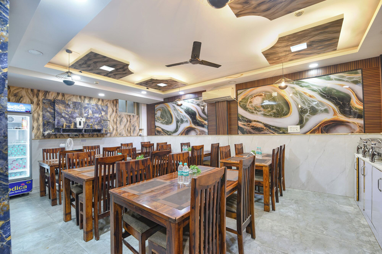Food & Drinks 3, Fabhotel Airport Zone Olive, Delhi