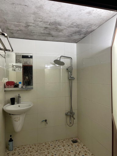 Bathroom 3, Bee Lucky Homestay, Cát Hải