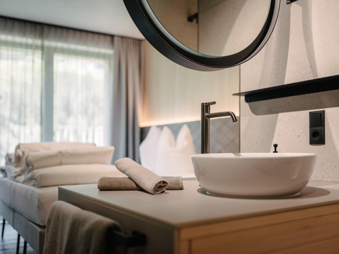 Bathroom 4, ViBES Solden - your alpine homebase, Imst
