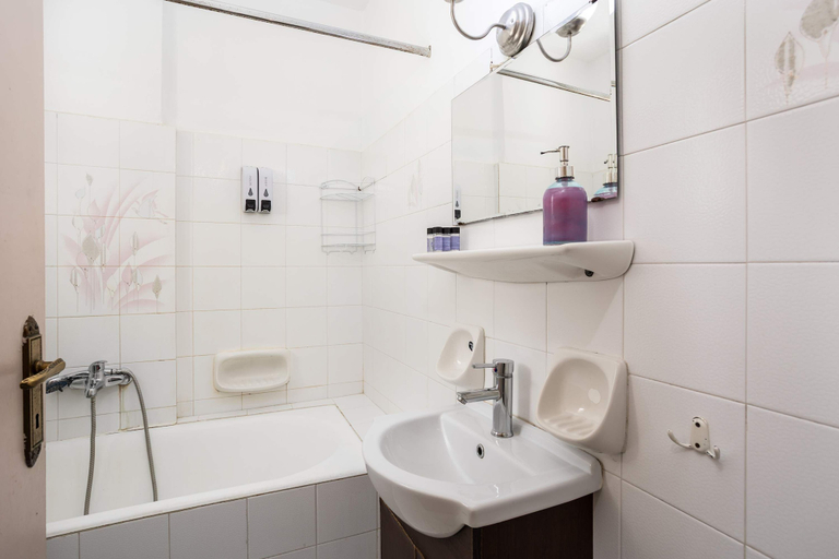 Room 3, Kalamata's Handmade Apartment, Peloponnese