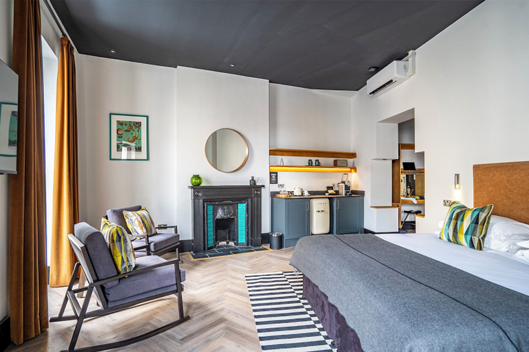 Bedroom 3, Crescent Place by Mansley, Gloucestershire