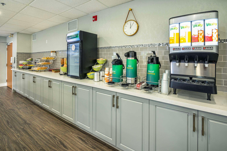 Food & Drinks 5, Quality Inn & Suites Grimsby, Niagara