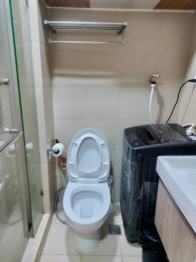 Bathroom, UrbaNest Shore 3 Tower 3, Pasay City