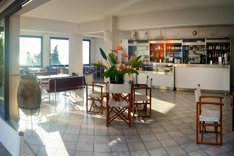 Food & Drinks 5, Residence Sant'Anna, Savona