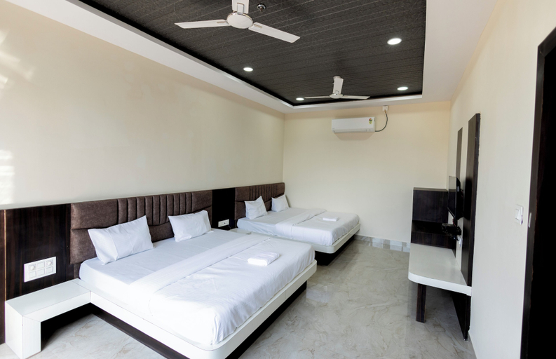 Room 3, Hotel Basil Inn, Ujjain
