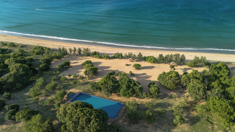 Beach/ocean view 2, Bellevue Beach Resort, Kuchchaveli