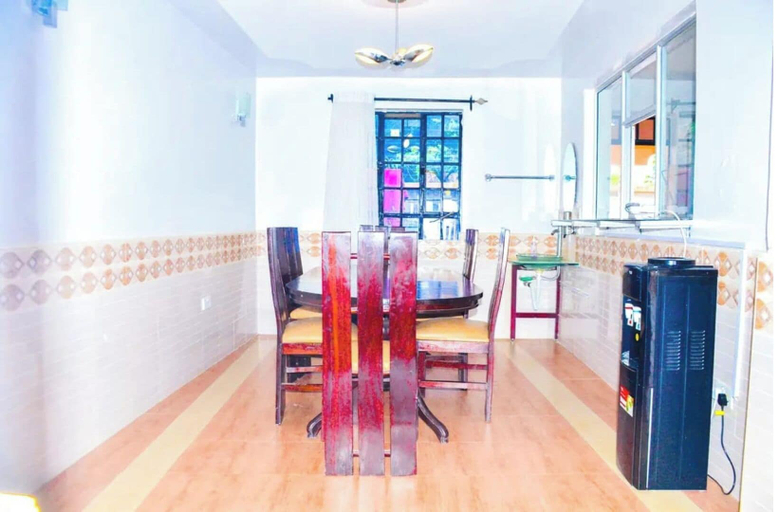 In-room dining 3, Majestic Airport Villa, Mavoko
