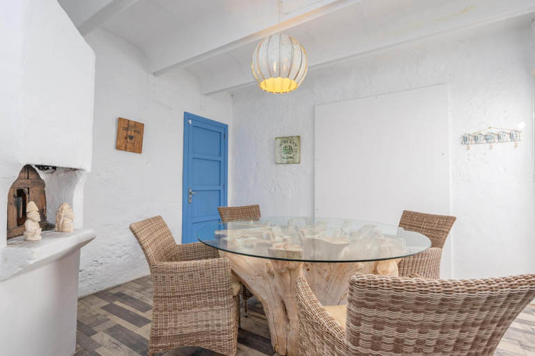 Facilities 3, Can Calpe, Baleares
