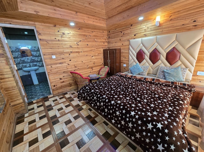 Room 5, Aakarsh Homestay - Pahadi Food Hub, Shimla