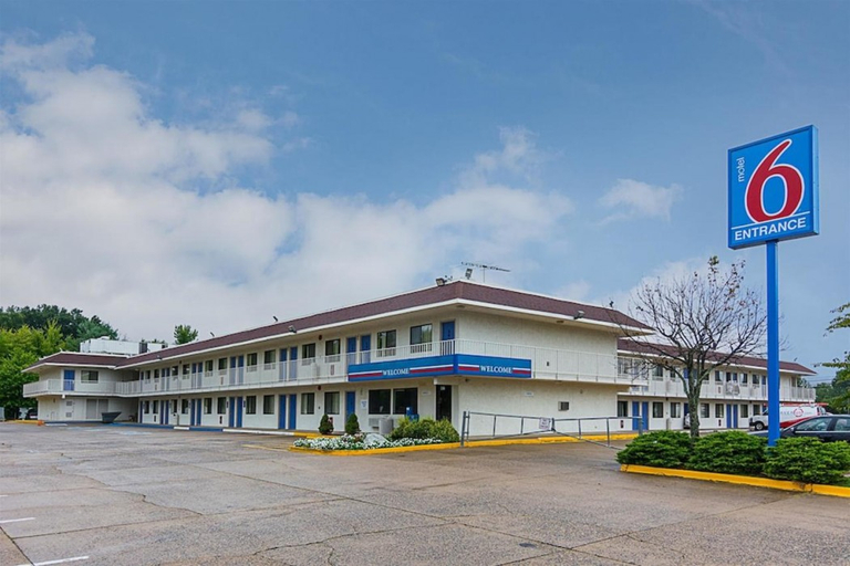 Exterior & Views 1, Motel 6 Fredericksburg, Stafford