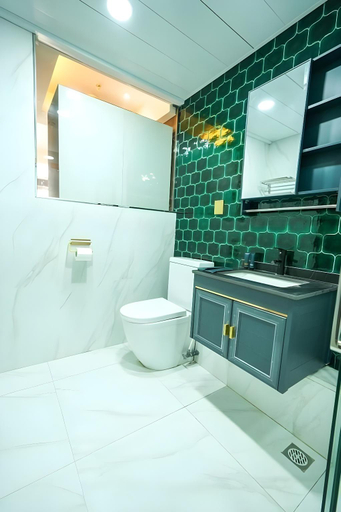 Bathroom 3, Sunny Day Hotel, Kowloon