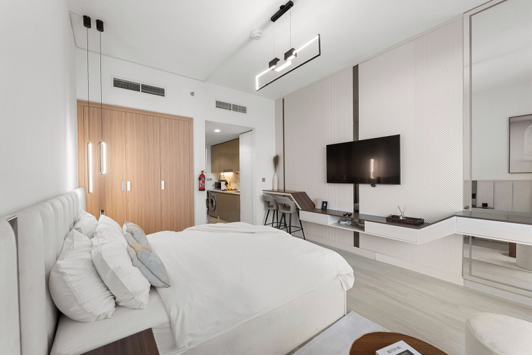 Room 3, Stylish Studio with Garden Views, Dubai