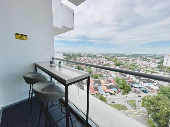 3, PLATINO Kids Friendly, 3BR Family Suite, Next to Paradigm Mall Escape JB, Johor Bahru