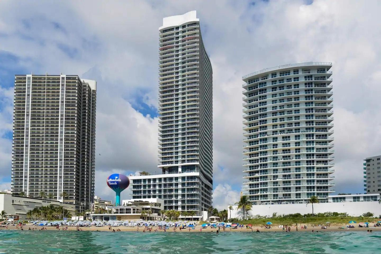 Exterior & Views 1, Ocean view 1 bed on 19th floor Miami, Broward