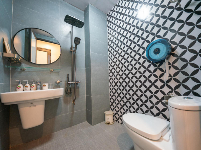 Bathroom 3, Strawberry House, Hà Giang