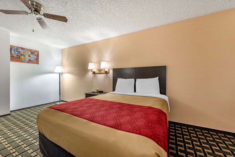 Bedroom 3, Econo Lodge La Junta, Otero