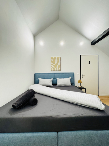 Room 4, Budget Friendly 4 BR Apt for Groups, Wien