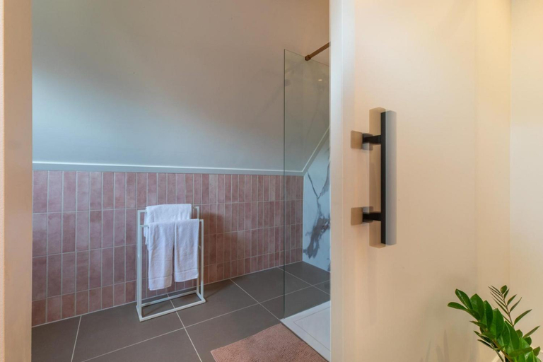 Bathroom 4, Apartment in Kortgene near Grevelingenmeer, Noord-Beveland