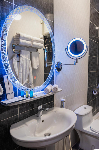 Bathroom, Laten Suites Prince Sultan, Jeddah