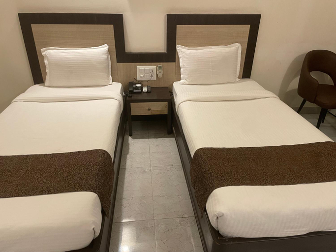 Bedroom 5, R G Resorts, Kolar