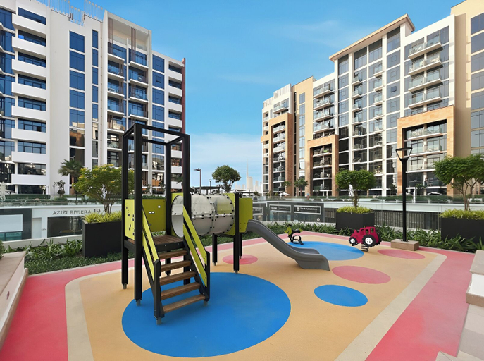 Children's play area - outdoor 4, Chic Modern Studio in Meydan, Dubai