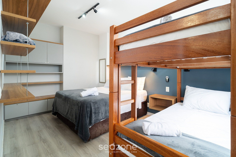 Room, Apt 1 Bedroom in Floripa Downtown Efo0603, Florianopolis